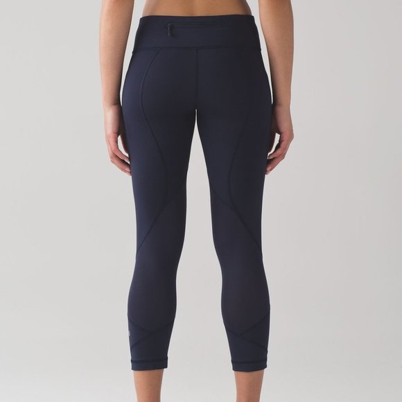 lululemon athletica Pants - Lululemon Pace Rival  Pockets Crop *22"  Navy Sz 4